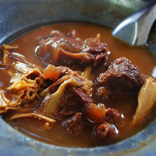 Goat Whole Shoulder Chopped (bone in)